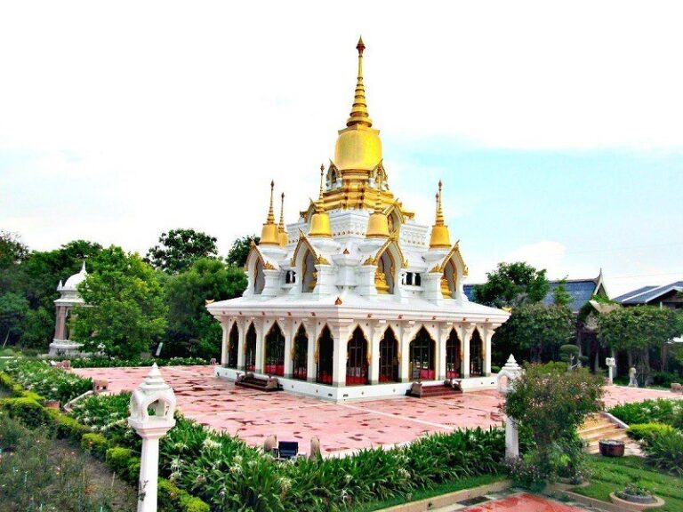 Wat Thai Kushinagar · approx. 1 km