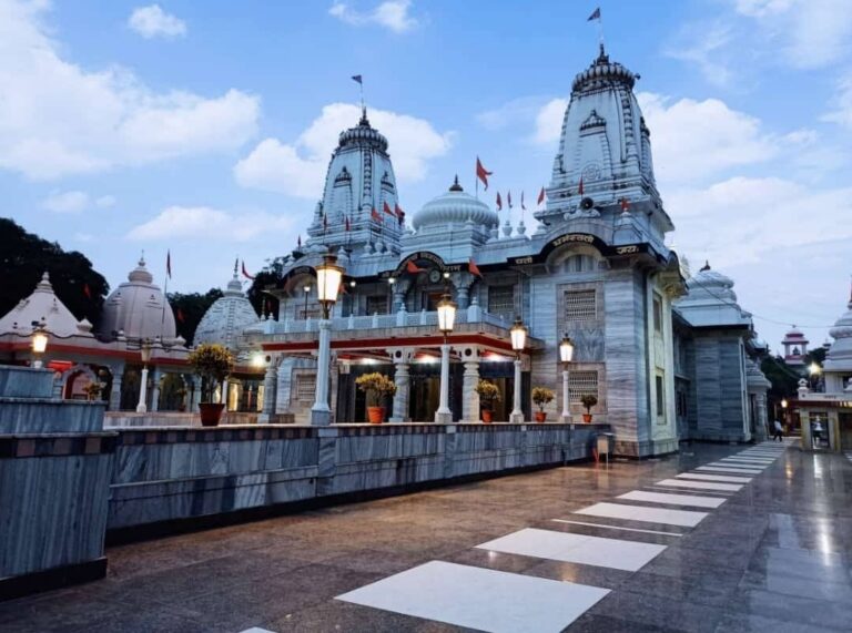 Gorakhnath Temple · approx. 51 km
