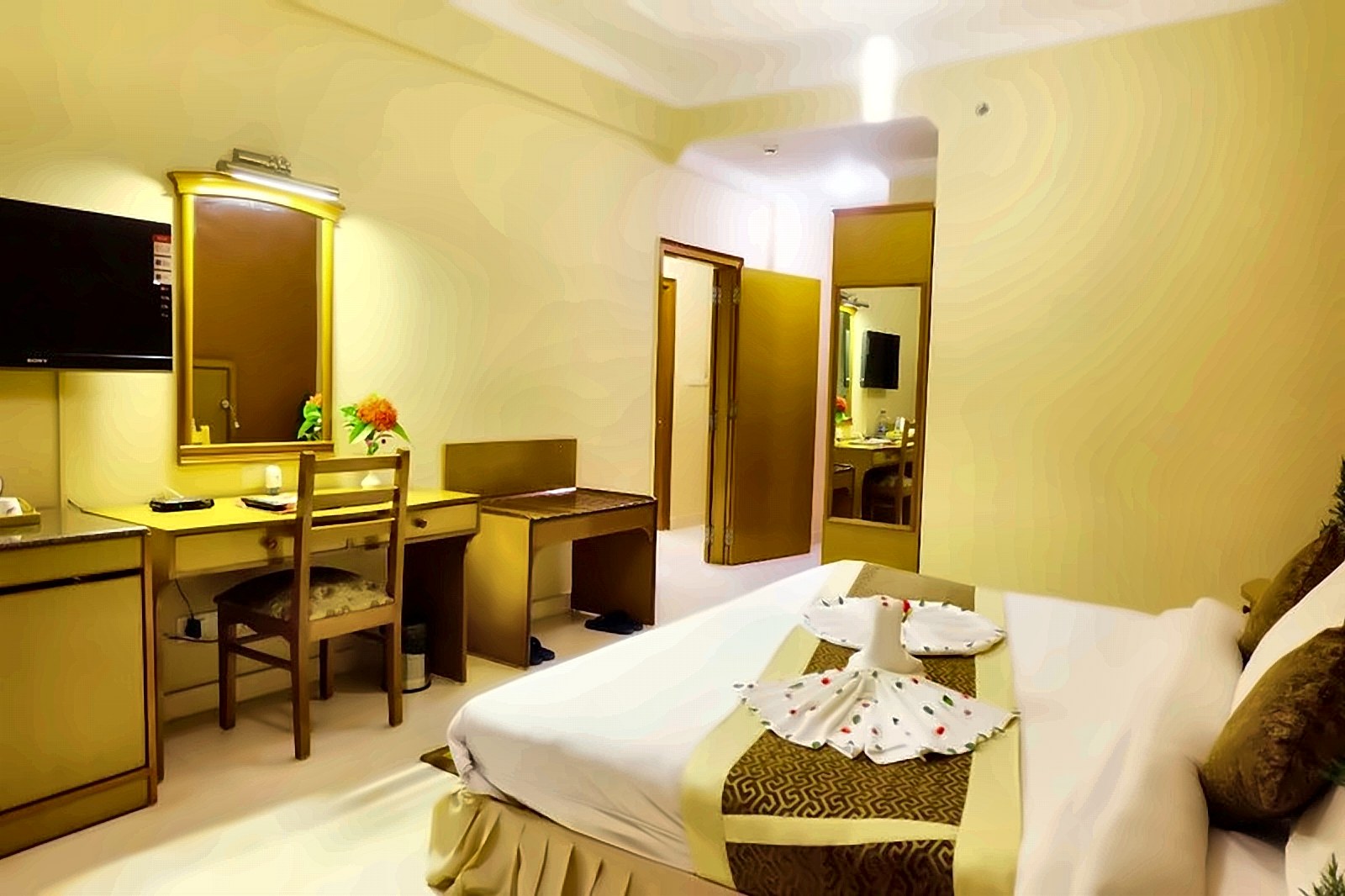 Deluxe Room, The Imperial Kushinagar